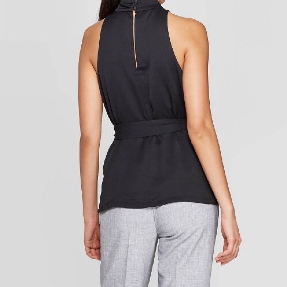 💫🆕 Prologue Sleeveless Belted Turtleneck Blouse - Picture 2 of 5